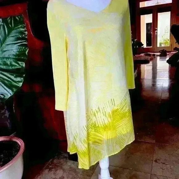 H by Halston ladies yellow silky cotton blend size M. Excellent condition lined - Picture 7 of 10